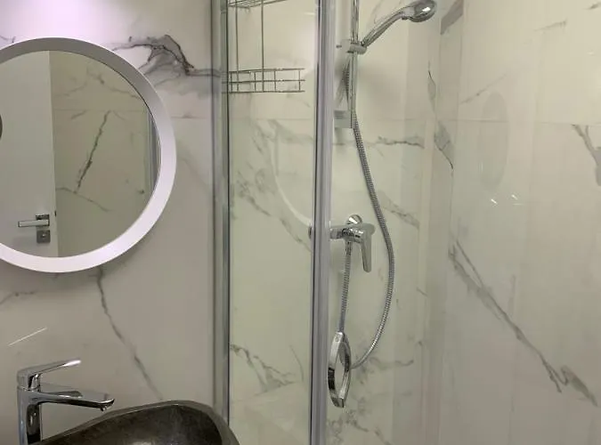 Pod żaglami 民宿 *